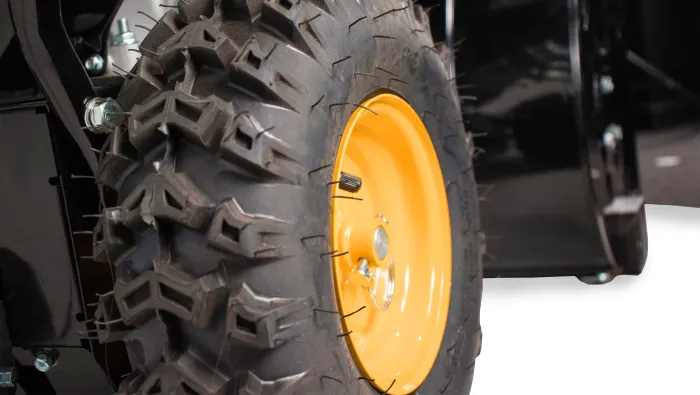 Бензиновый снегоуборщик ST 662 Е Champion (самоходный)