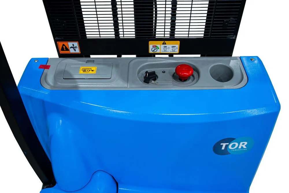 Самоходный штабелер с контролем скорости подъема 1,5 т 2,5 м TOR WS15H-2500SC PRO Li-ion 24/60 В/Ач для складских работ