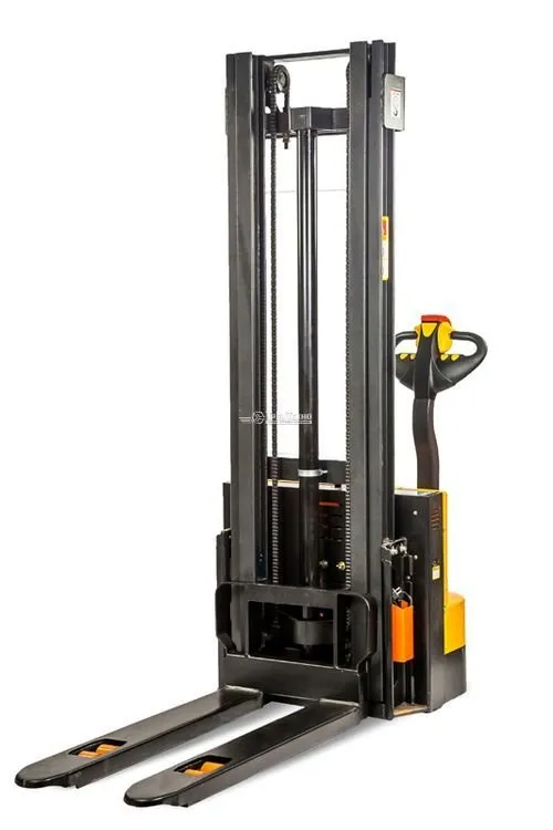Штабелер электрический самоходный TOR 1,5т 
3,0м WS15SL-3000